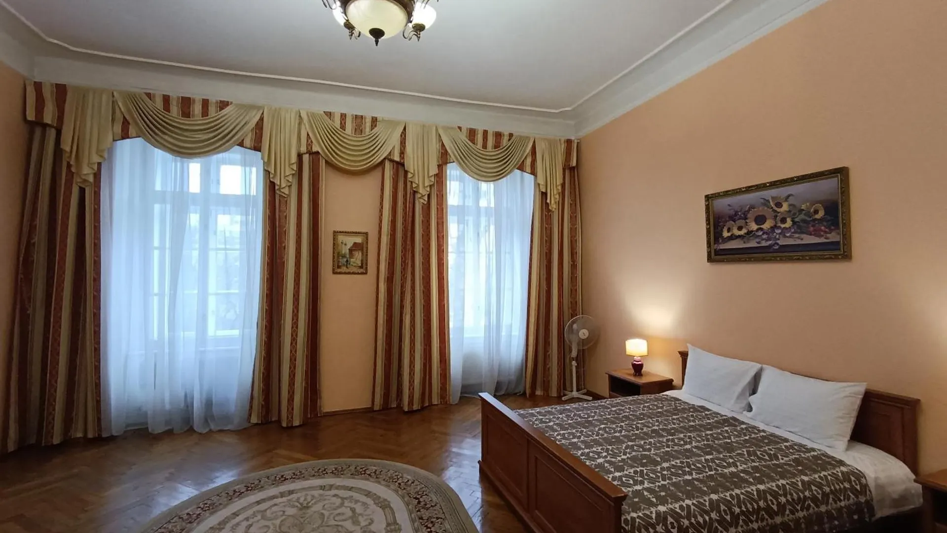 Apartment In Maria Zankovetska Theatre Lviv